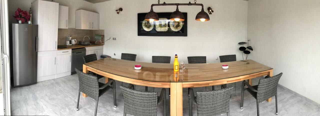 Croliday Apartment With Pool Nin Vrsi Buitenkant foto