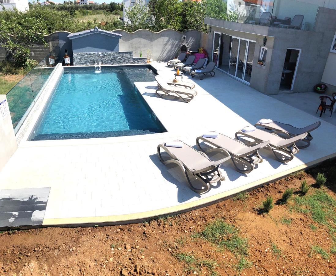 Croliday Apartment With Pool Nin Vrsi Buitenkant foto