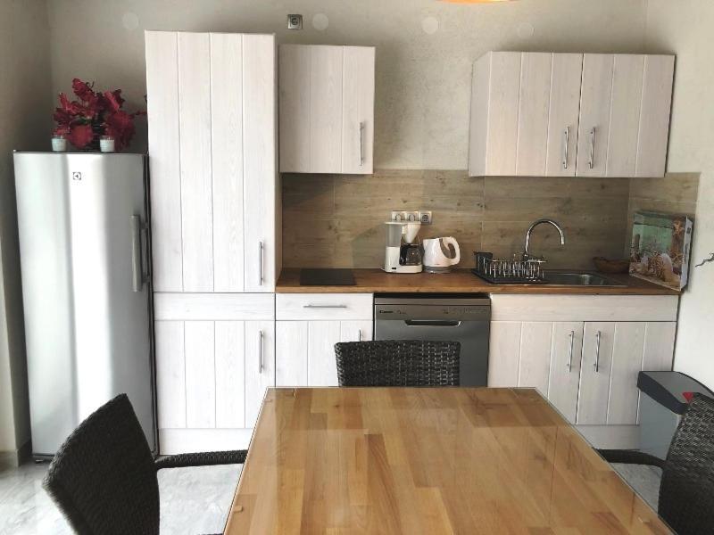 Croliday Apartment With Pool Nin Vrsi Buitenkant foto