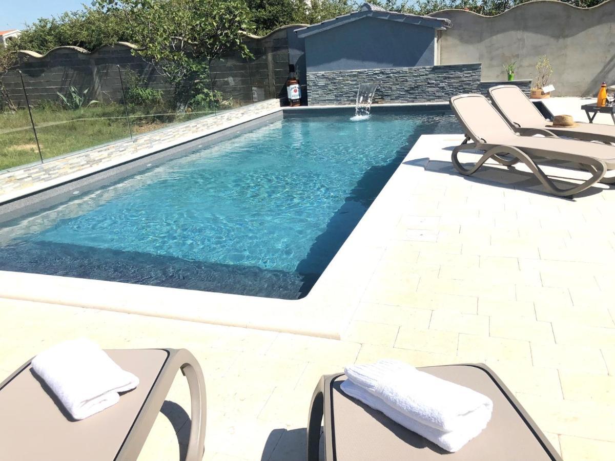 Croliday Apartment With Pool Nin Vrsi Buitenkant foto
