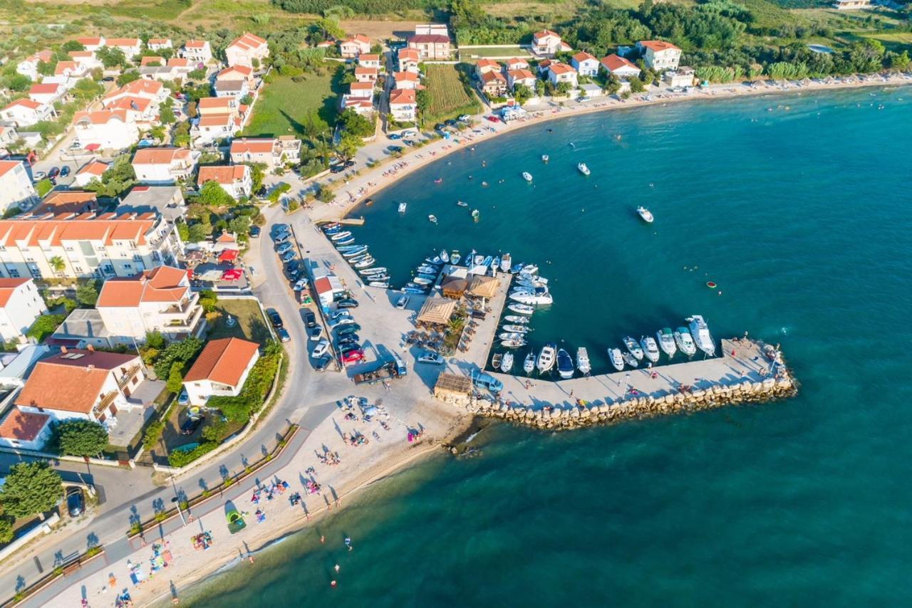 Croliday Apartment With Pool Nin Vrsi Buitenkant foto