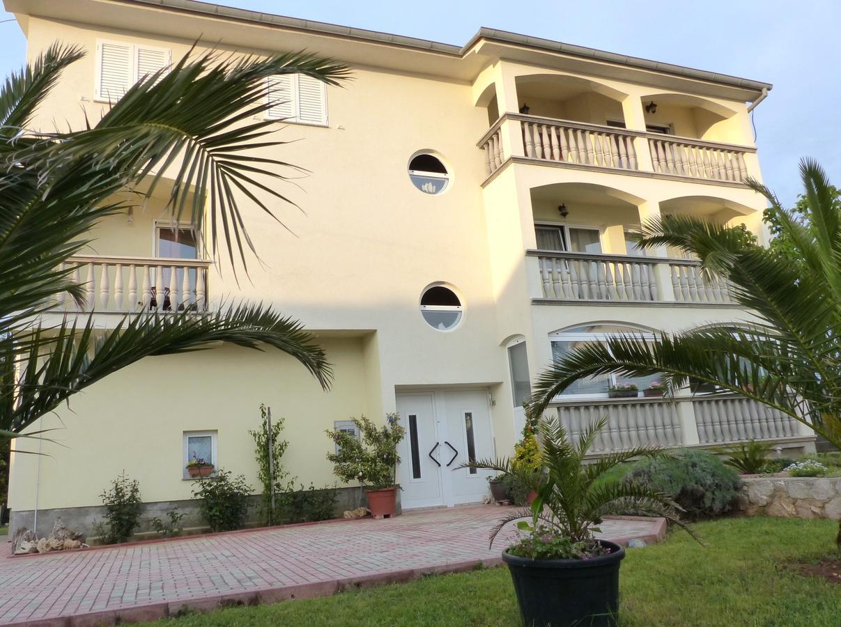 Croliday Apartment With Pool Nin Vrsi Buitenkant foto