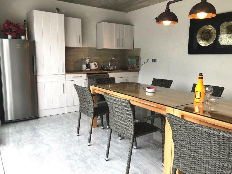 Croliday Apartment With Pool Nin Vrsi Buitenkant foto